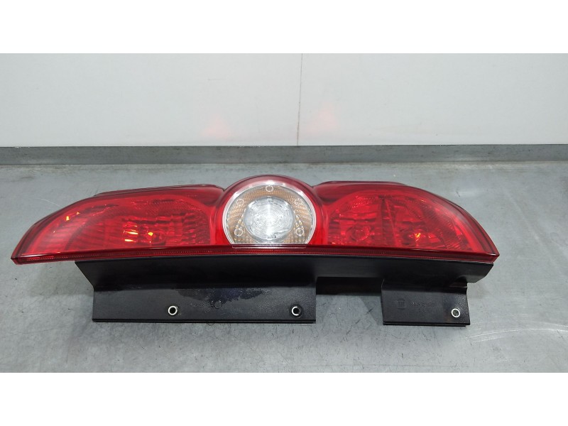 Recambio de piloto trasero derecho para fiat doblo cargo (263_) 1.3 d multijet (263wxu1a) referencia OEM IAM 00518106730  Mako
