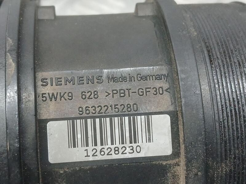 Recambio de caudalimetro para citroën c5 berlina 2.0 hdi sx referencia OEM IAM 9632215280 SIEMENS 5WK9628