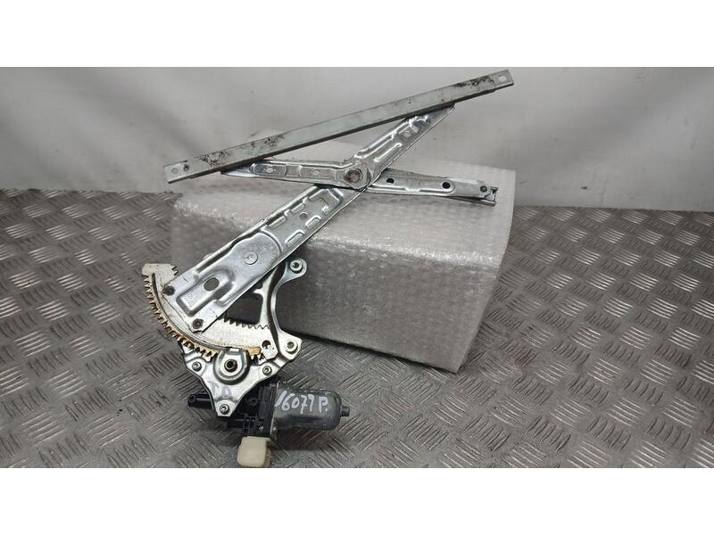 Recambio de elevalunas trasero derecho para nissan x-trail (t32) tekna referencia OEM IAM 827301BA0A ELECTRICO 6 PINS DENSO 2621