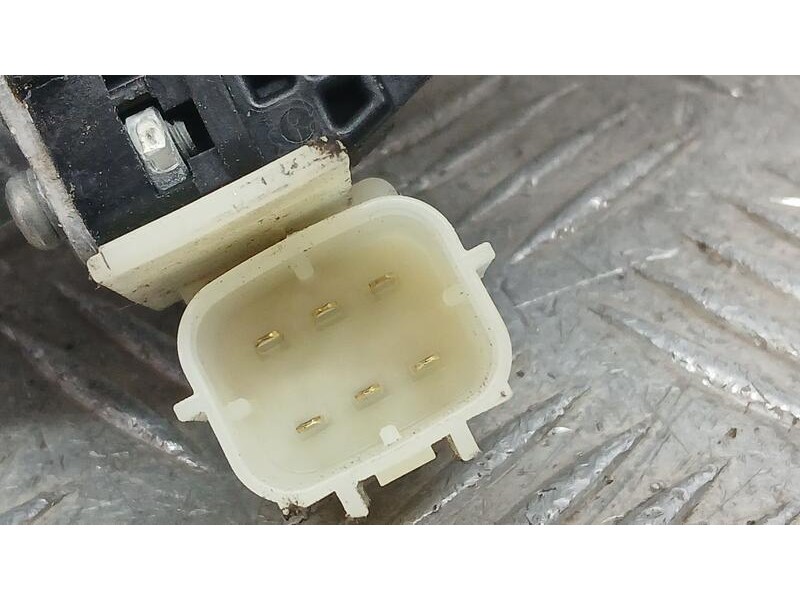 Recambio de elevalunas trasero derecho para nissan x-trail (t32) tekna referencia OEM IAM 827301BA0A ELECTRICO 6 PINS DENSO 2621