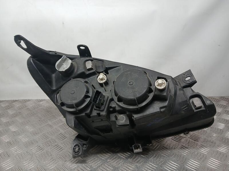 Recambio de faro izquierdo para citroën c5 berlina 2.0 hdi sx referencia OEM IAM 9632664880 6204X2 