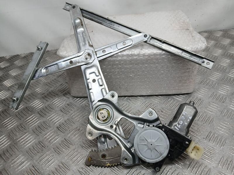 Recambio de elevalunas trasero izquierdo para nissan x-trail (t32) tekna referencia OEM IAM 827311BA0A ELECTRICO 6 PINS DENSO 26