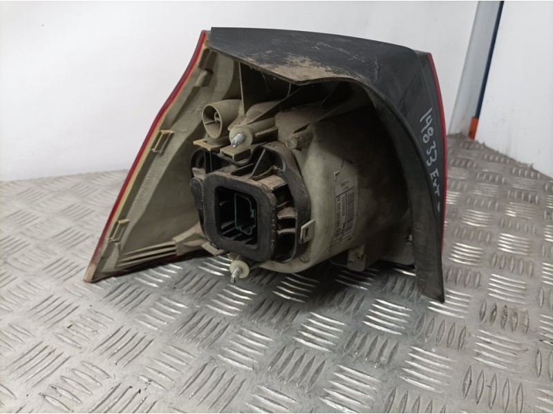 Recambio de piloto trasero derecho para volkswagen golf v berlina (1k1) highline referencia OEM IAM 1K6945096AC  EXTERIOR VALEO