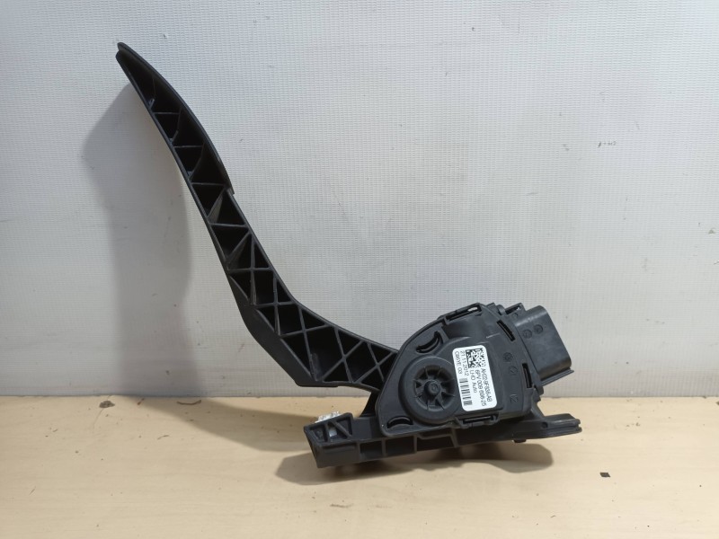 Recambio de potenciometro pedal para land rover range rover sport hse referencia OEM IAM AH229F836AB 6PV00969825 HELLA