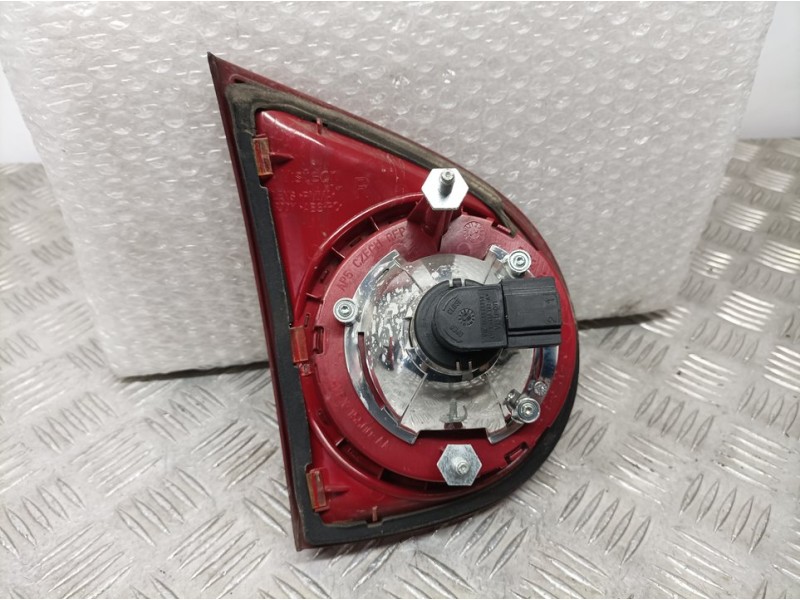 Recambio de piloto trasero derecho para volkswagen golf v berlina (1k1) highline referencia OEM IAM 1K6945108C  INTERIOR