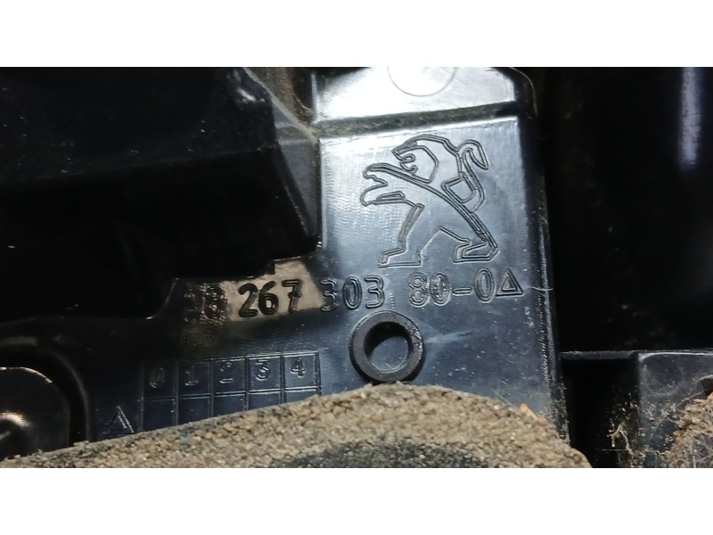 Recambio de piloto trasero derecho exterior para peugeot 2008 i (cu_) 1.5 bluehdi 100 referencia OEM IAM 9826730380 ROZADO 