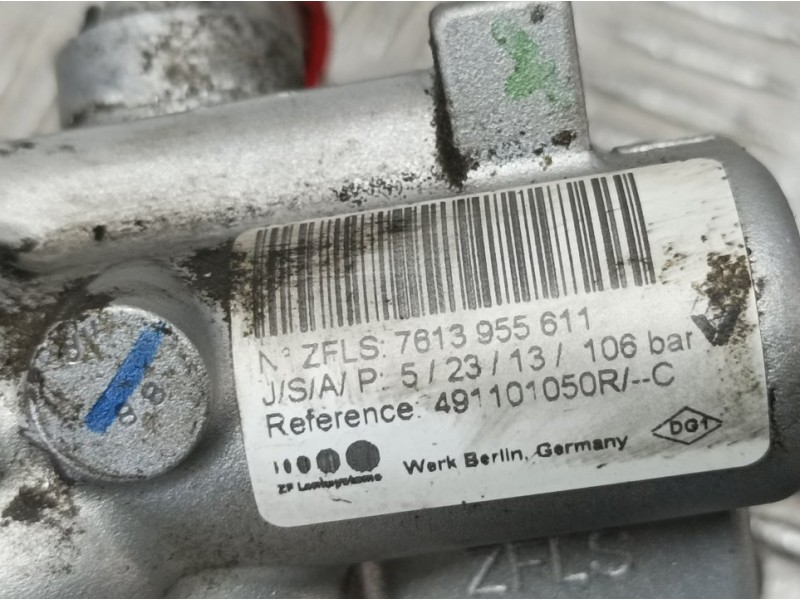 Recambio de bomba direccion para renault trafic combi (ab 4.01) 9 - plazas (l1h1) 2,9t combi corto referencia OEM IAM 491101050R