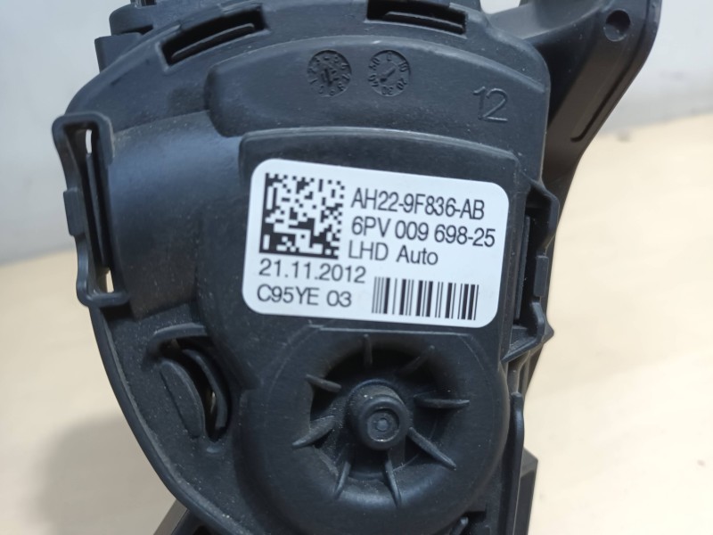 Recambio de potenciometro pedal para land rover range rover sport hse referencia OEM IAM AH229F836AB 6PV00969825 HELLA