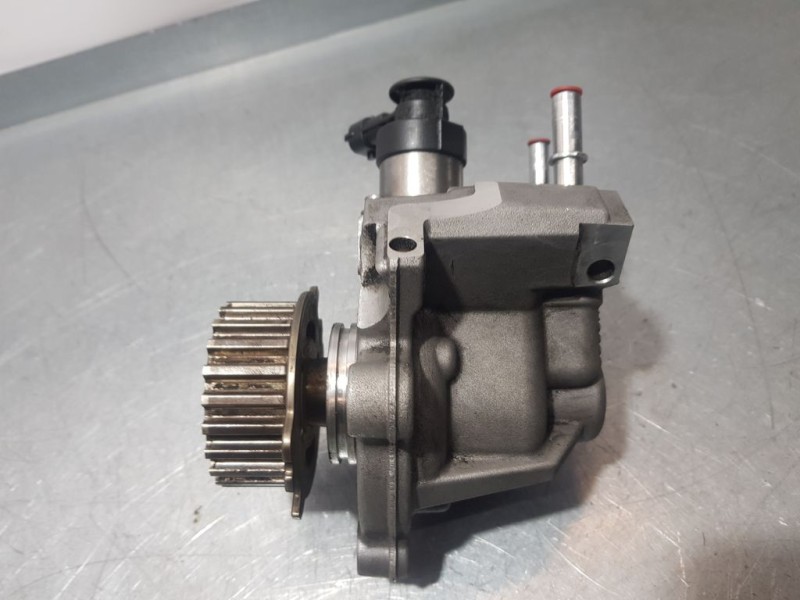 Recambio de bomba alta presion para peugeot 2008 (--.2013) 1.6 e-hdi fap referencia OEM IAM 98113347380 0445010739 BOSCH