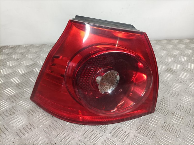 Recambio de piloto trasero izquierdo para volkswagen golf v berlina (1k1) highline referencia OEM IAM 1K6945095E  EXTERIOR