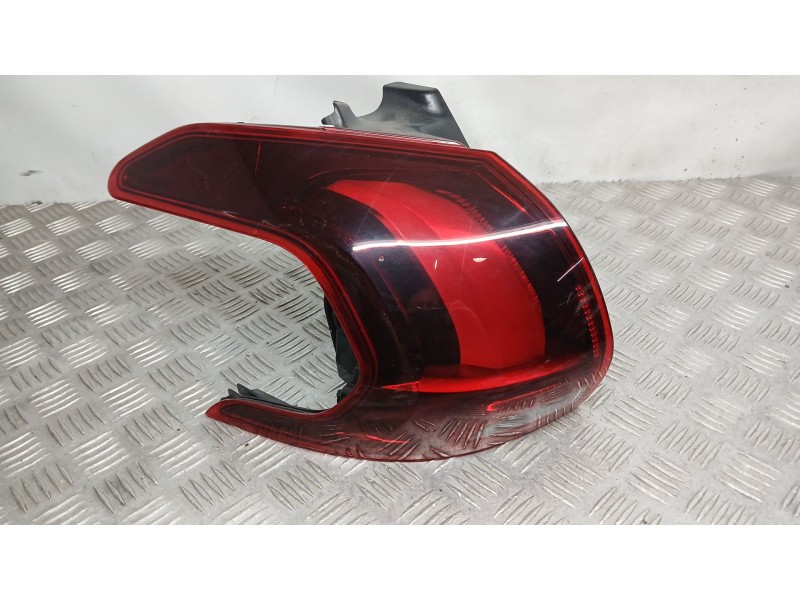 Recambio de piloto trasero izquierdo exterior para peugeot 2008 i (cu_) 1.5 bluehdi 100 referencia OEM IAM 9826730480 ROZADO 