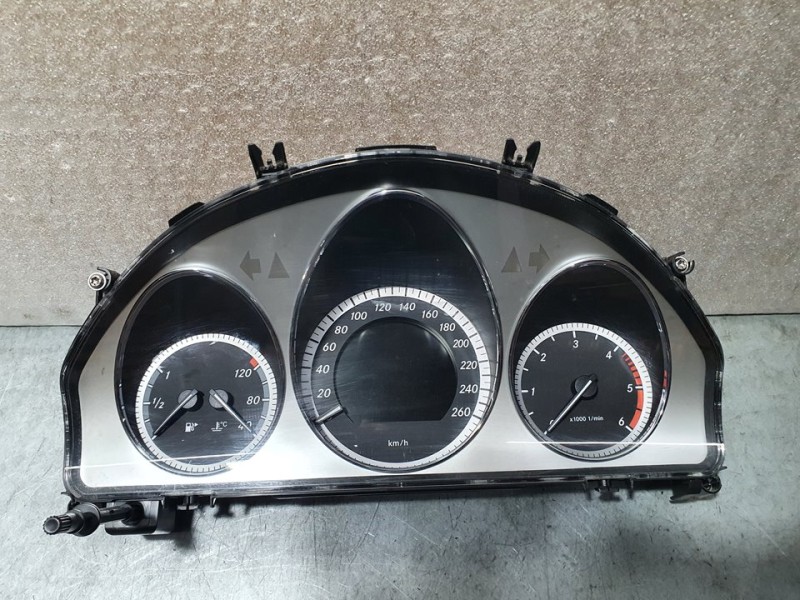 Recambio de cuadro instrumentos para mercedes-benz clase c (w204) familiar 220 t cdi (204.208) referencia OEM IAM A2049004400 A2