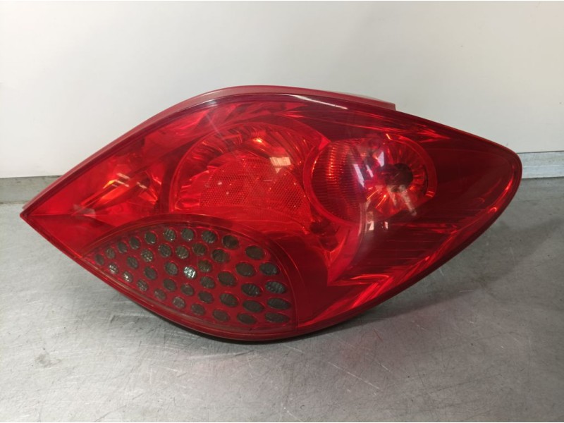 Recambio de piloto trasero derecho para peugeot 207 x-line referencia OEM IAM 6351Y7  