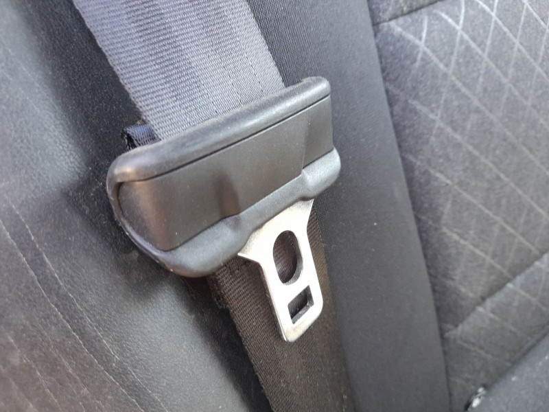 Recambio de cinturon seguridad trasero derecho para mg mg 3 (5fp) mg 3 1.5 referencia OEM IAM 11671793  