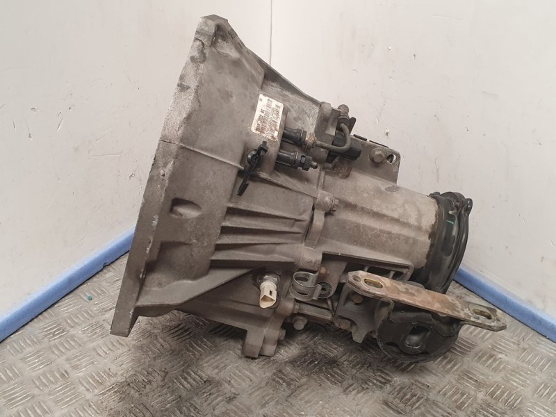 Recambio de caja cambios para ford ka (ccq) básico referencia OEM IAM 3S5R7002BC 050105 5VELOCIDADES