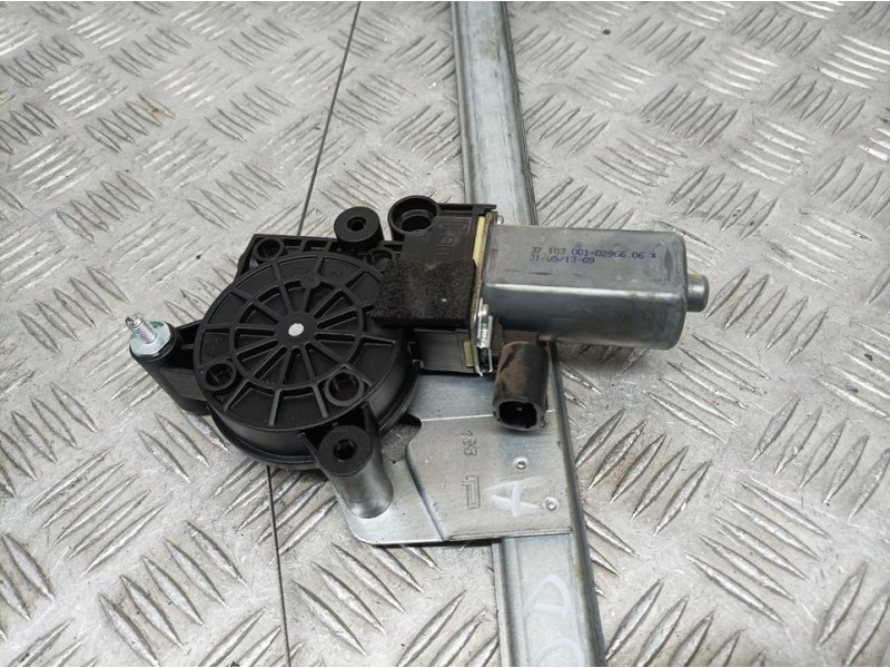 Recambio de elevalunas delantero derecho para renault trafic combi (ab 4.01) 9 - plazas (l1h1) 2,9t combi corto referencia OEM I