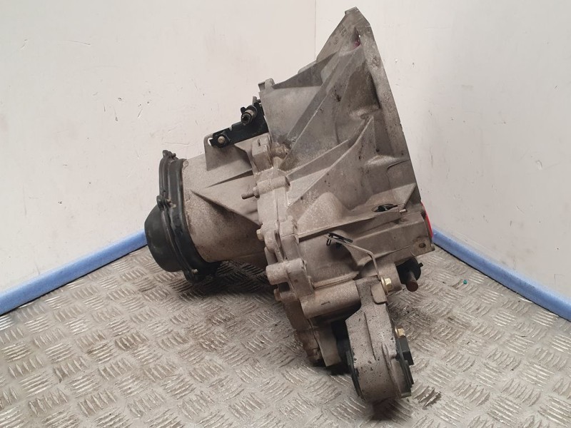 Recambio de caja cambios para ford ka (ccq) básico referencia OEM IAM 3S5R7002BC 050105 5VELOCIDADES