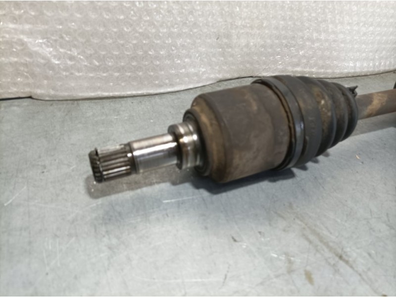 Recambio de transmision delantera derecha para lancia lancia y 1.2 16v ls referencia OEM IAM   