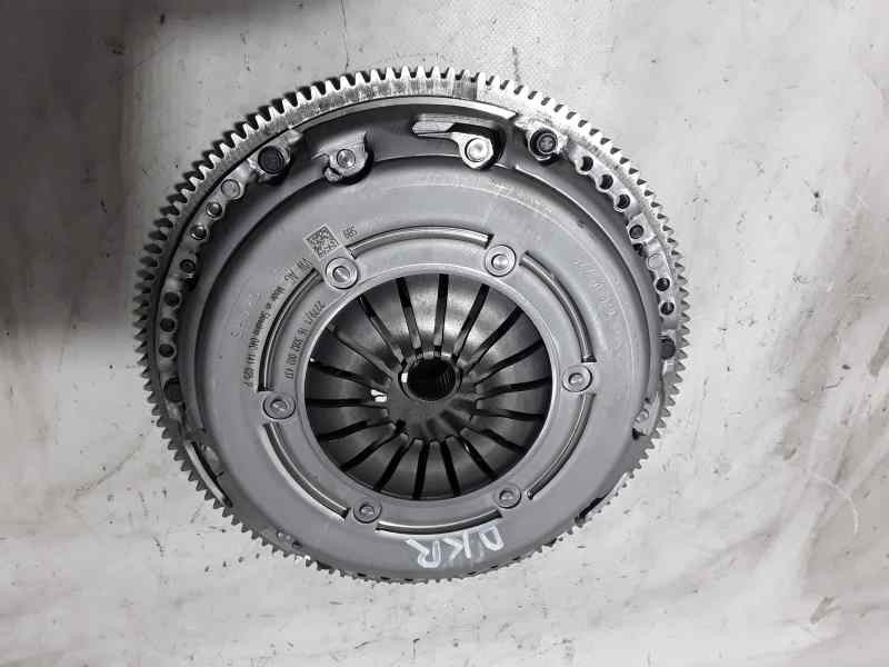 Recambio de kit embrague para seat arona 1.0 tsi referencia OEM IAM 04C141025P  