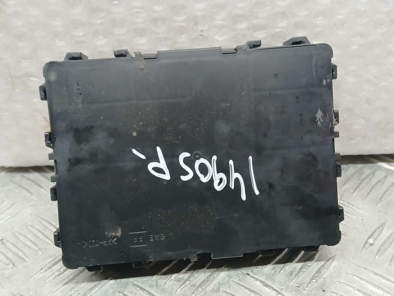 Recambio de caja reles / fusibles para nissan juke (f15) acenta referencia OEM IAM 116RAI000280 284B111KA0D CALSONIC KANSEI