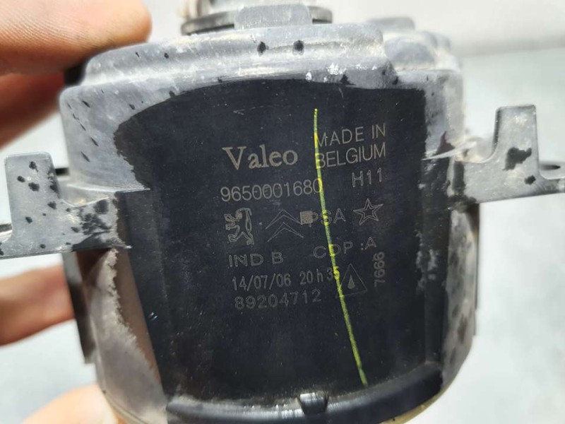 Recambio de faro antiniebla derecho para peugeot 307 break/sw (s2) sw referencia OEM IAM 9650001680 89204712 VALEO