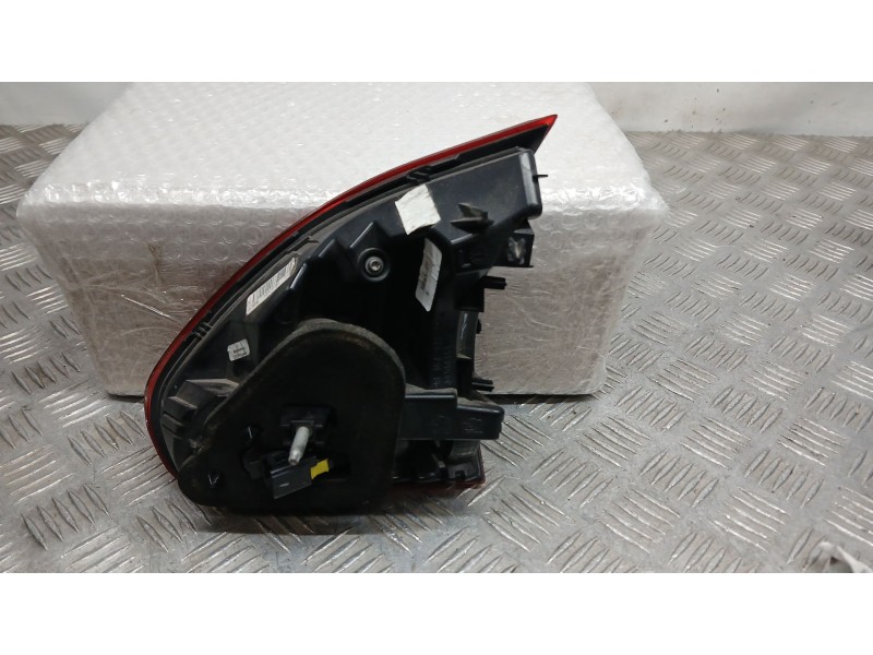 Recambio de piloto trasero izquierdo interior para peugeot 2008 i (cu_) 1.5 bluehdi 100 referencia OEM IAM 9814758480 ROZADO 