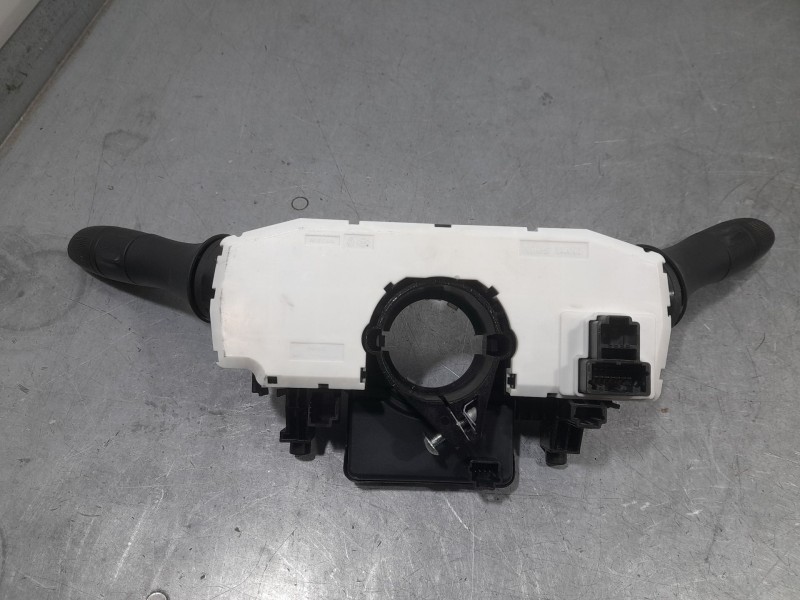 Recambio de mando luces y limpia para nissan x-trail (t32) tekna referencia OEM IAM 255604CB5A 16806SD1 