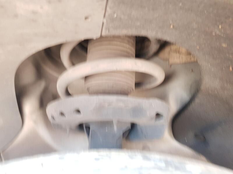 Recambio de amortiguador delantero izquierdo para ssangyong korando (c300) 1.5 referencia OEM IAM 4431037000  