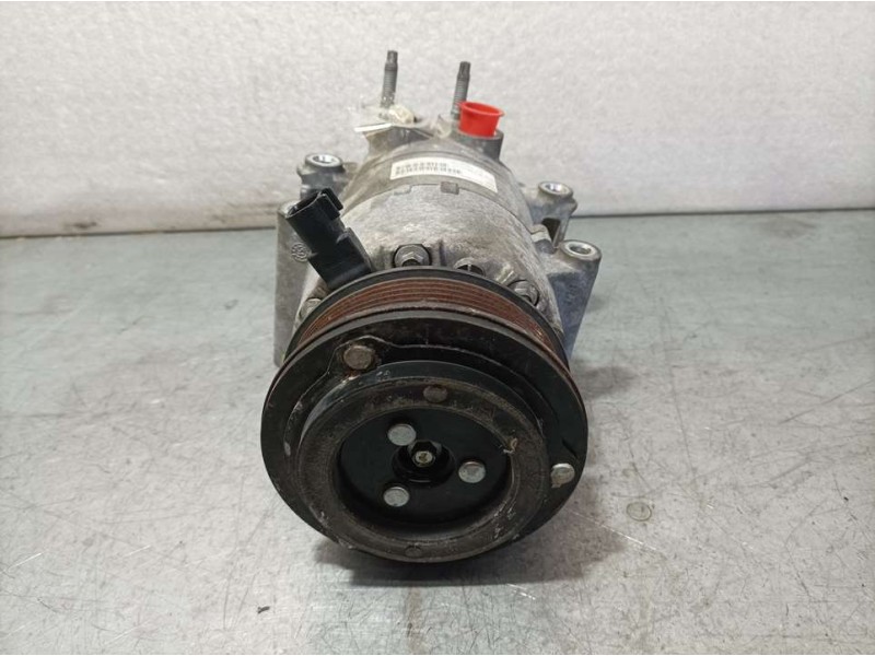 Recambio de compresor aire acondicionado para ford fiesta (ccn) trend referencia OEM IAM AV1119D629AC  