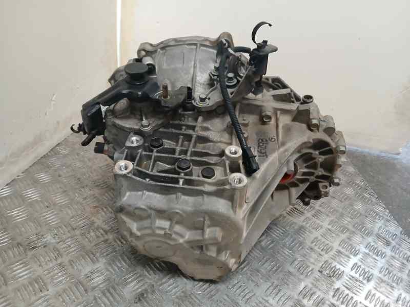 Recambio de caja cambios para kia sportage drive 4x2 referencia OEM IAM WBJ6K 736016 6VELOCIDADES