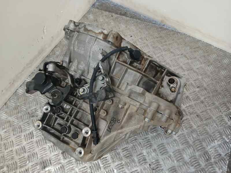 Recambio de caja cambios para kia sportage drive 4x2 referencia OEM IAM WBJ6K 736016 6VELOCIDADES