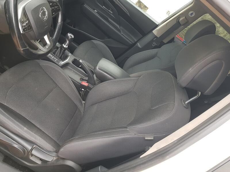 Recambio de asiento delantero izquierdo para ssangyong korando (c300) 1.5 referencia OEM IAM  C/AIRBAG 