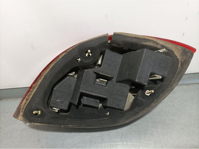 Recambio de piloto trasero izquierdo para ford ka (ccq) básico referencia OEM IAM 1120331  