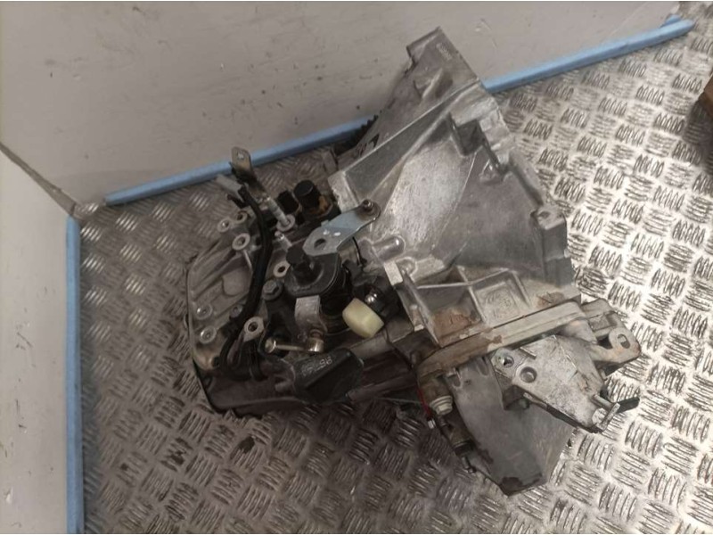 Recambio de caja cambios para citroën jumpy furgon control m referencia OEM IAM 20MB46 1811035 6VELOCIDADES