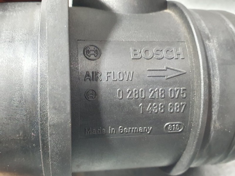 Recambio de caudalimetro para bmw serie 1 berlina (e81/e87) 116i referencia OEM IAM 1438687 0280218075 BOSCH