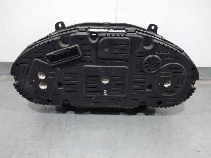 Recambio de cuadro instrumentos para kia sportage drive 4x2 referencia OEM IAM 940033U175  
