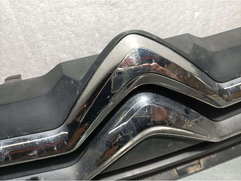 Recambio de rejilla delantera para citroën c-elysée shine referencia OEM IAM 9816045880  ROZADA