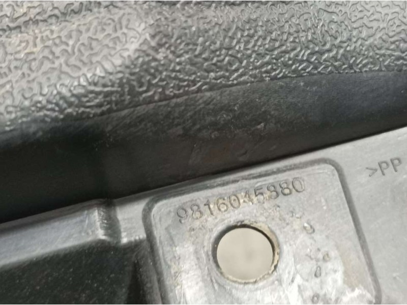 Recambio de rejilla delantera para citroën c-elysée shine referencia OEM IAM 9816045880  ROZADA