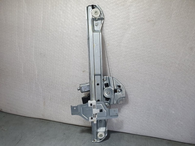 Recambio de elevalunas delantero derecho para bmw serie 1 berlina (e81/e87) 116i referencia OEM IAM 9830478880D  ELECTRICO 6 PIN