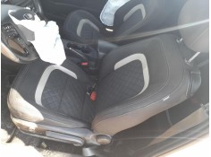 ASIENTO DELANTERO IZQUIERDO 
