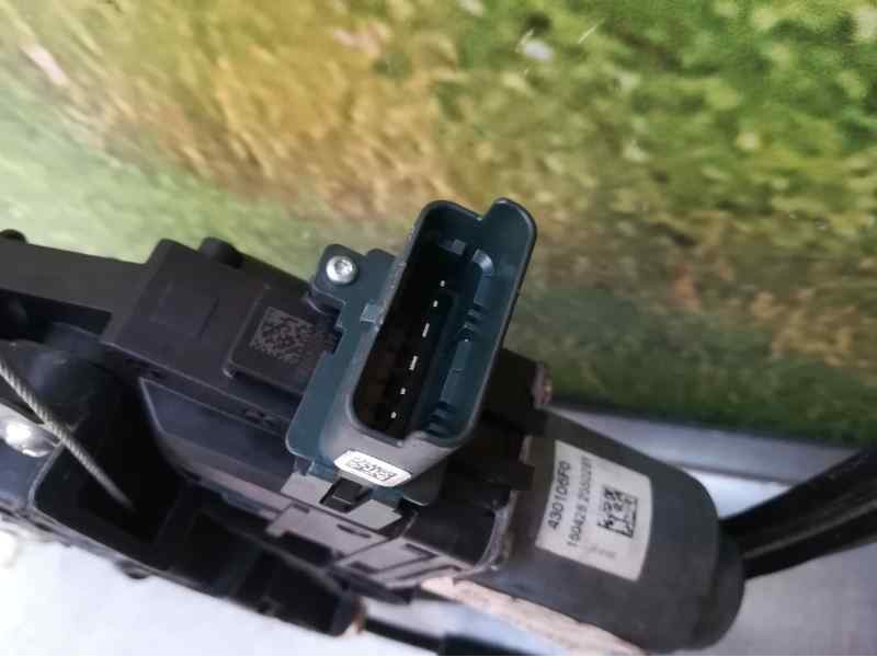 Recambio de elevalunas delantero derecho para renault megane iv berlina 5p business referencia OEM IAM 807206746R 6 PINS ELECTRI