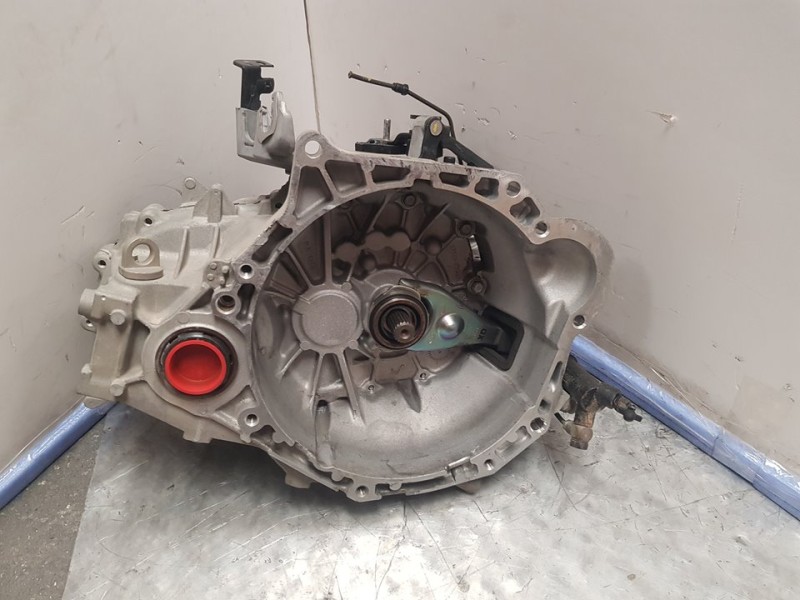 Recambio de caja cambios para hyundai ix20 gls style referencia OEM IAM ZG57FJ 089840 5VELOCIDADES