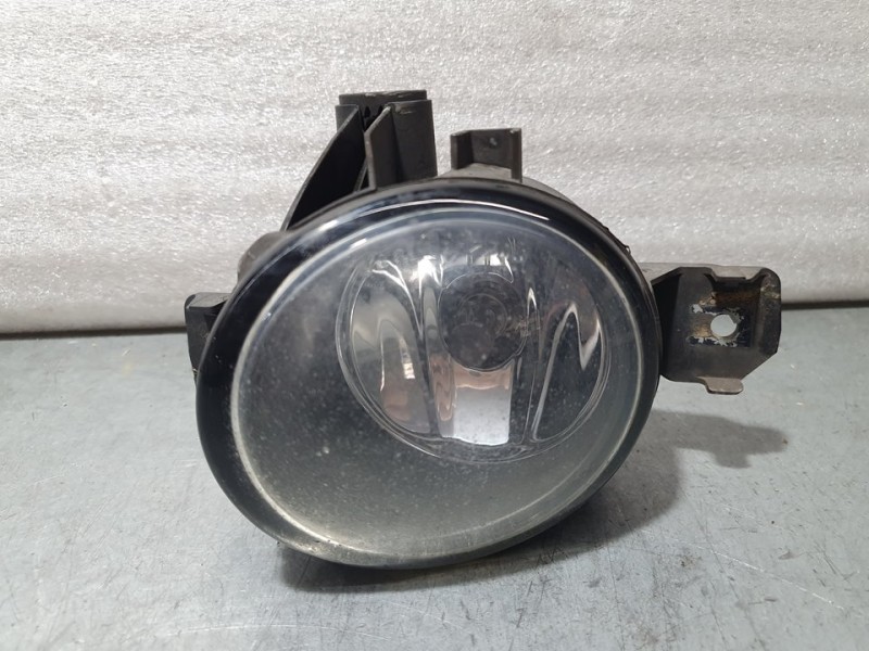 Recambio de faro antiniebla izquierdo para bmw serie 1 berlina (e81/e87) 116i referencia OEM IAM 692465503 89203671 VALEO