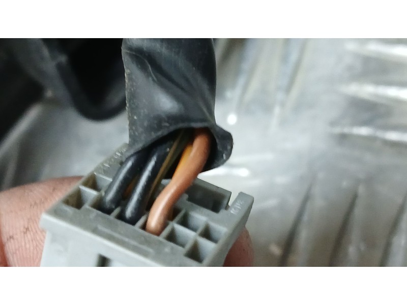 Recambio de retrovisor derecho para ford focus ii (da_, hcp, dp) 1.6 tdci referencia OEM IAM 1728322 ELECTRICO Y ROZADO 6 CABLES