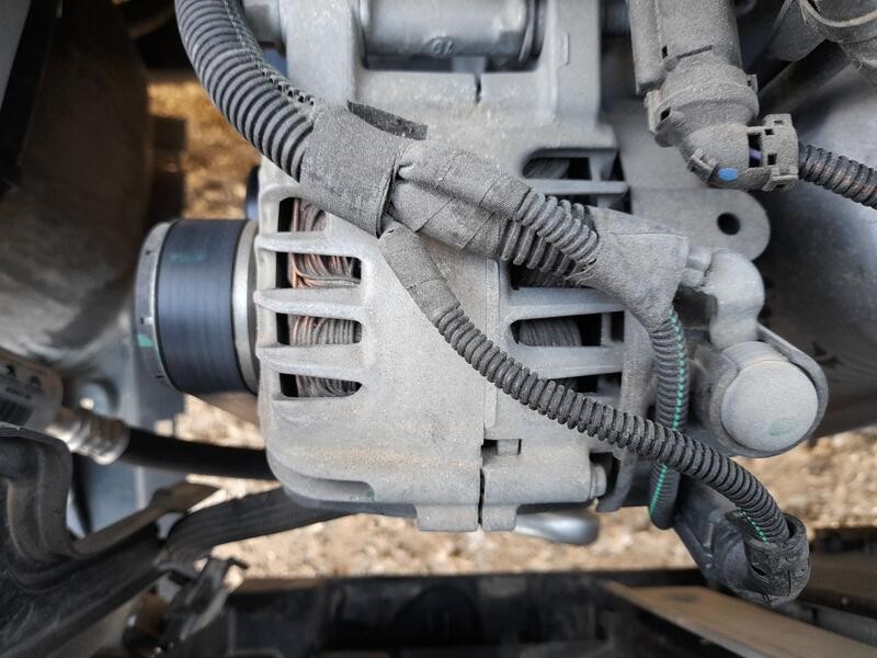 Recambio de alternador para citroën c3 iii (sx) 1.2 vti 82 referencia OEM IAM 9826574080  