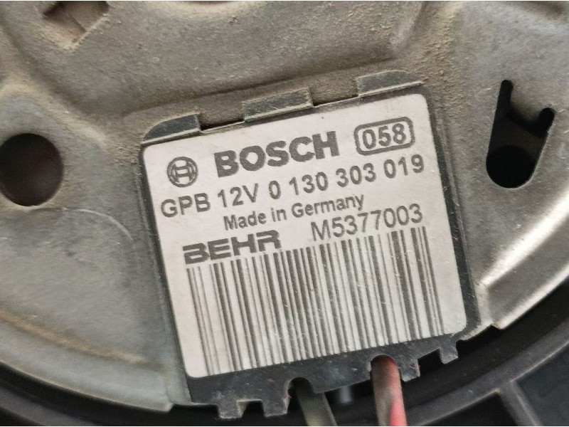 Recambio de electroventilador para mini mini (r56) one referencia OEM IAM 130303019  BOSCH