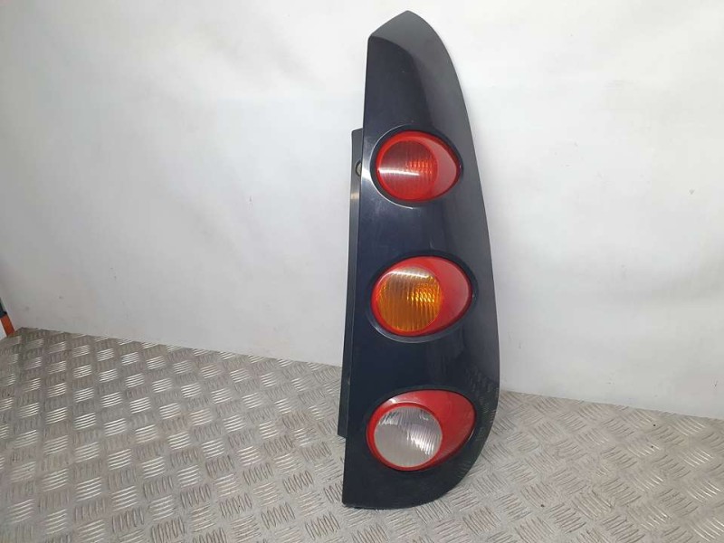 Recambio de piloto trasero derecho para smart forfour básico (70kw) referencia OEM IAM A4548200064  