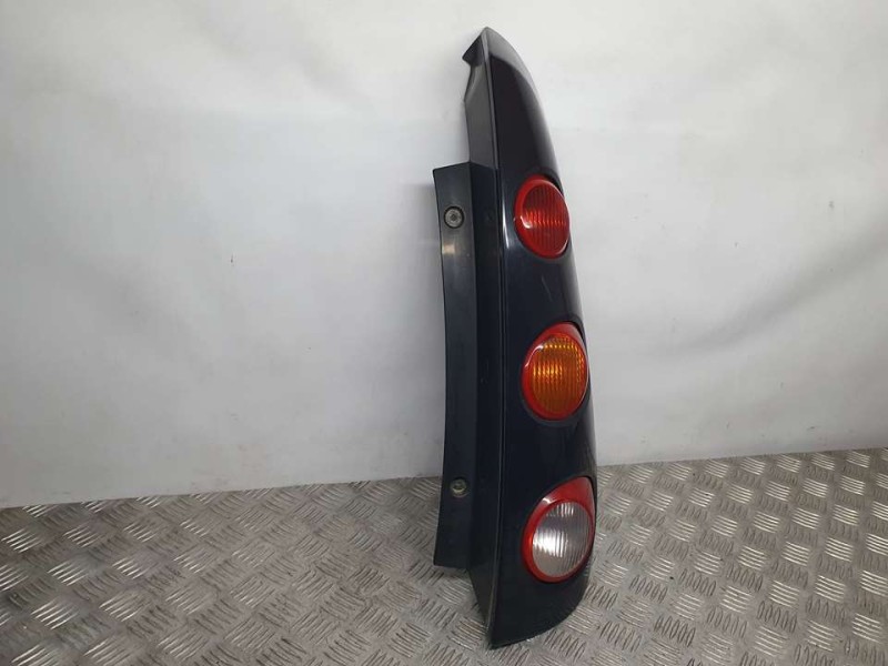 Recambio de piloto trasero derecho para smart forfour básico (70kw) referencia OEM IAM A4548200064  