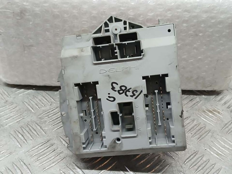 Recambio de caja reles / fusibles para fiat doblo cargo (223) 1.9 jtd sx furg. panorama referencia OEM IAM 51763772  