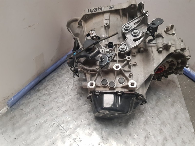 Recambio de caja cambios para hyundai ix20 gls style referencia OEM IAM ZG57FJ 089840 5VELOCIDADES